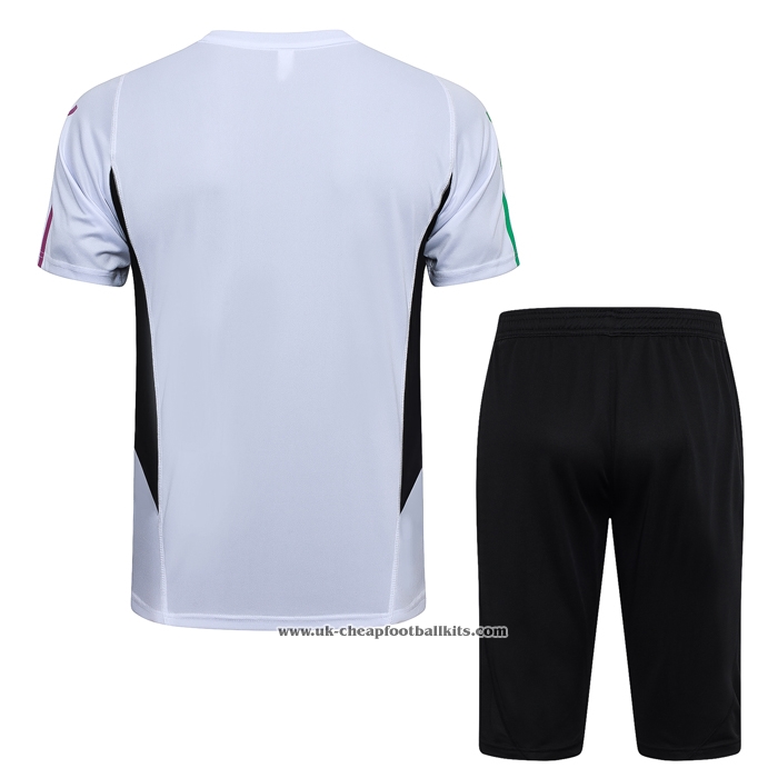 Tracksuit
 Bayern Munich 2023-2024 Short Sleeve
 White
 - Shorts
